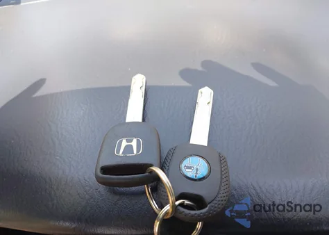 2004 Honda Cr-V Ex z USA, uszkodzony, nr VIN SHSRD78864U227711